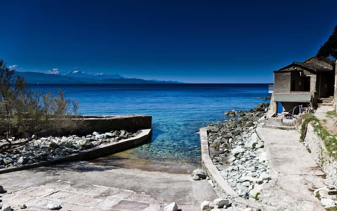 Par tous les temps, faites escale au restaurant U Scogliu à Canari, marine de Canelle.